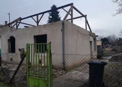 epuletbontas- a molnargeneral által lebontott épület